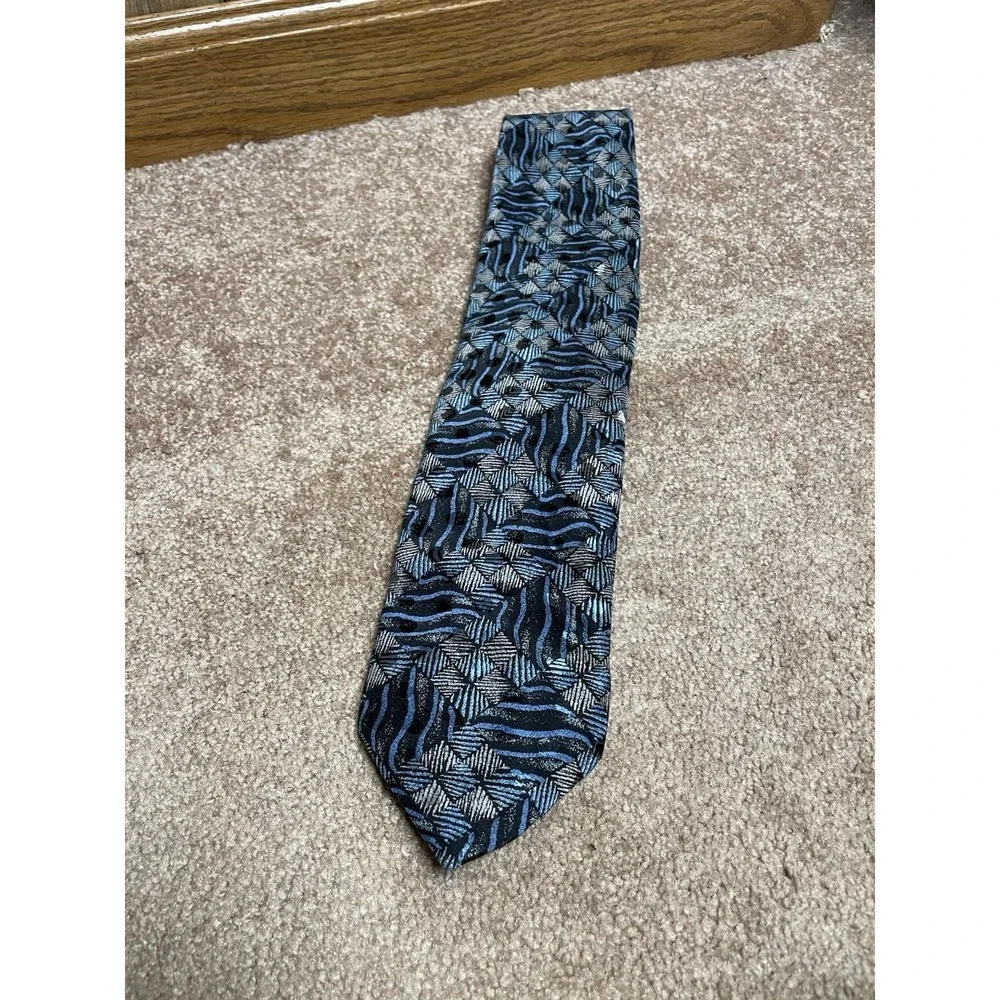 Brioni Mens Tie Blue Geometric Plaid Silk Necktie Hand Made In‎ Italy 3.5